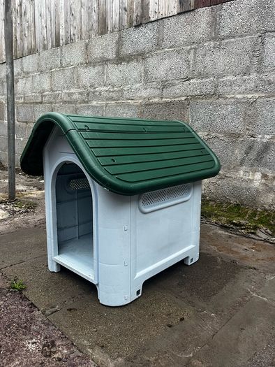 Dog kennel
