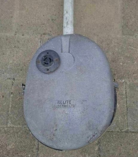 Old Yard Light