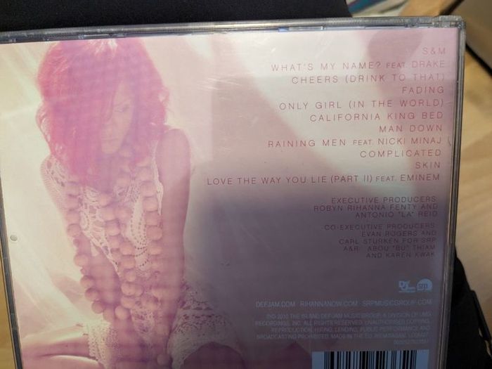 Rhianna loud cd