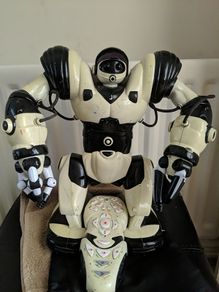 WowWee Robosapien humanoid robot