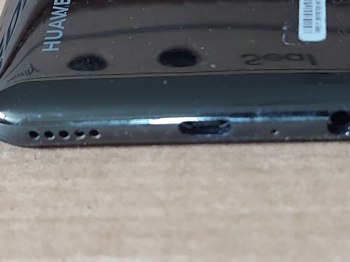 HUAWEI P Smart (2020), Model POT-LX1A, has Pin Lock and small scratch at very top of screen, for parts or repair