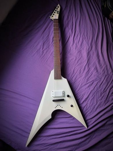 ESP LTD Arrow NT Arctic Metal - Snow White Satin
