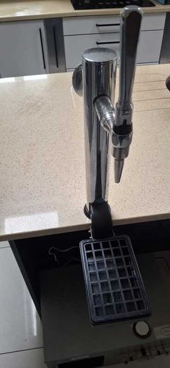 Complete Keg System with 2 empty kegs