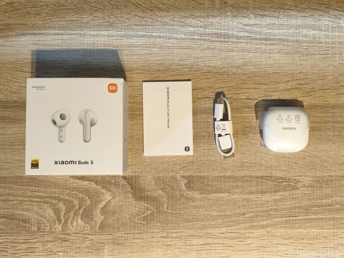 Wireless headphones Xiaomi Buds 5