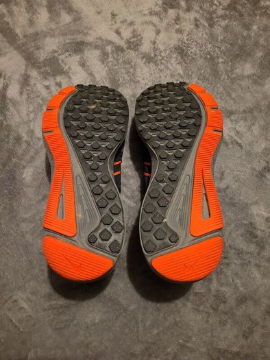 mens nike run swift trainers