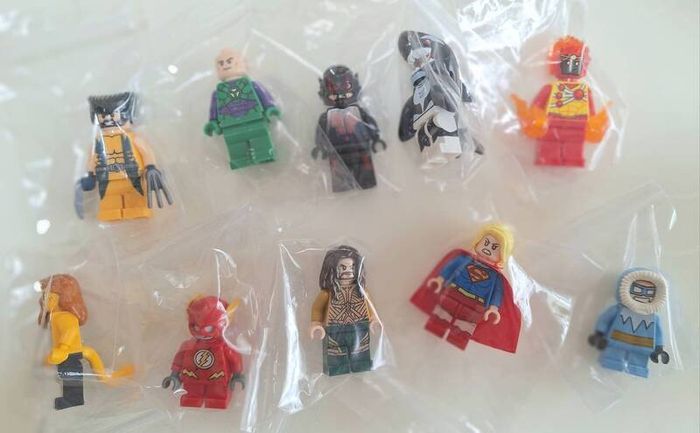 Lego Minifigures - Marvel & DC