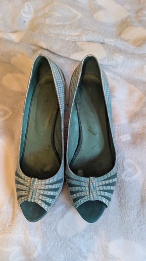 Selection of ladies high heel shoes size 38