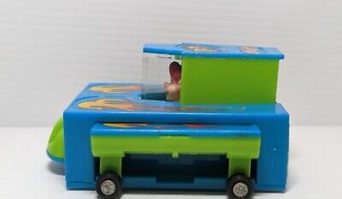 New vintage crispies transformer car