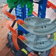 Ultimate Hotwheels Garage