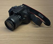 Canon EOS 2000D DSLR Camera Kit