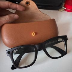 Meta glasses