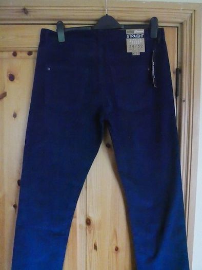 Men's cords. Dark blue. W34 L32. New