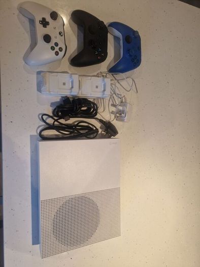 Xbox One S Digital Edition 1tb