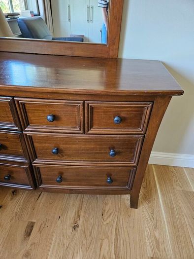 Complete Solid Wood Bedroom Set Sleigh bed, 2 Nightstands & Dresser with Mirror