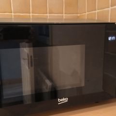 For sale: Beko MGB25332BG built-in microwave with grill, stainless steel finish.