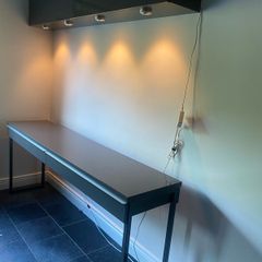 Overhead locker