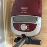 miele hoover Image 4