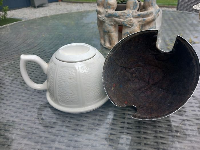 Vintage Beverley White Teapot Made In England Reg Design 884646 Chromed Cover  D18 POST 10e
