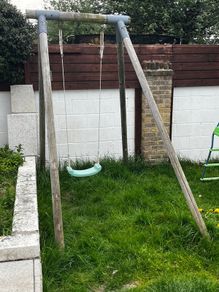 TP Wooden Swing