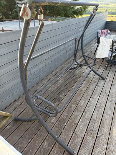 Garden swing bench
