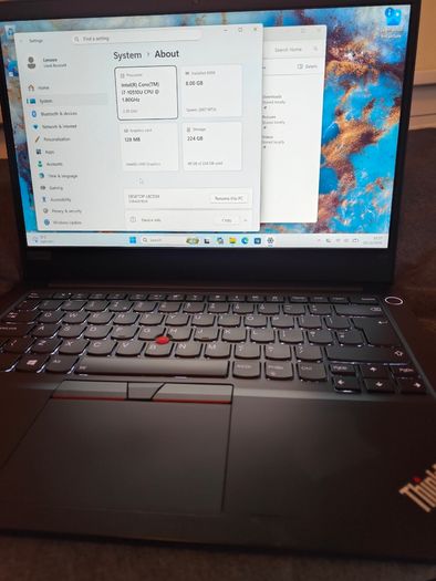 Lenovo ThinkPad E14, i7-10510, 8gb ram, 250gb ssd, like new condition, original charger