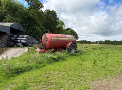 Slurry vacuum Tank 2100 Gal