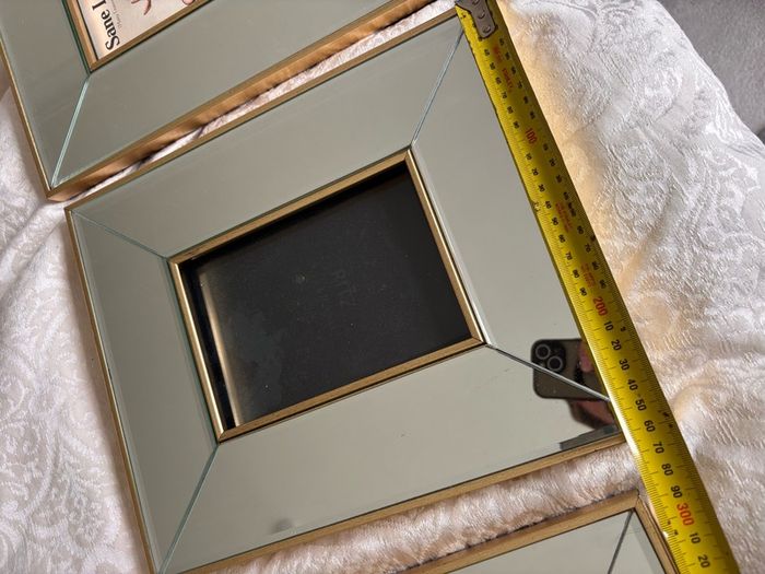 Bevelled frames