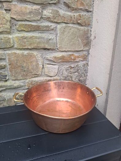 37cm copper pot postage possible