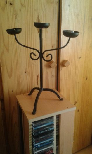 Metal Candle Holder.