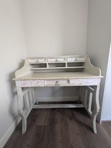 Vintage style vanity