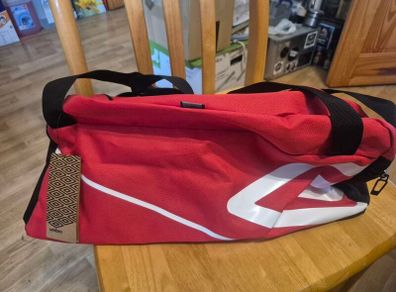 Umbro lightweight Small Hold all Sports Bag