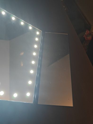 Beauty mirror