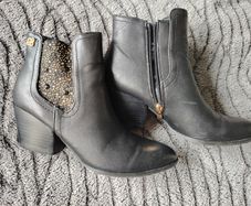 Black Ankle Shoes  Size 6