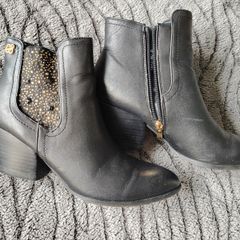 Black Ankle Shoes  Size 6