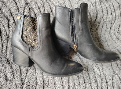 Black Ankle Shoes  Size 6