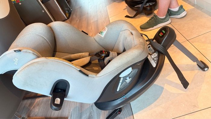 Joie car seat i-Spin 360 E