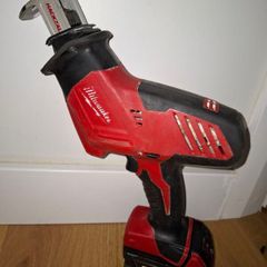 Milwaukee Reciprocating Saw with 5AH battery