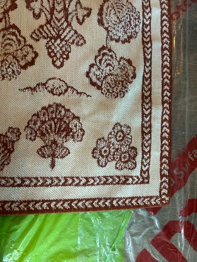 large area rug (new)