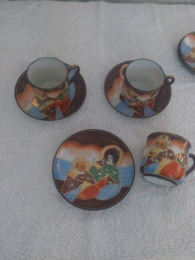Japanese Satsuma style porcelain tea set decorated with heavy Moriage