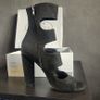 Steve Madden Women's Tawnie Dress Sandals, size 40 Image 3