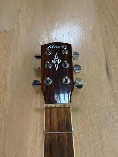Alvarez Regent Series Acoustic Guitar (Sunburst)