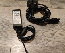Samsung charger 40 watts 19v 2.1a