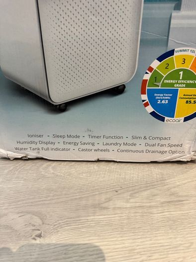 EcoAir Summit dehumidifier 12L - energy efficient, lightly used