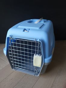 pet carrier