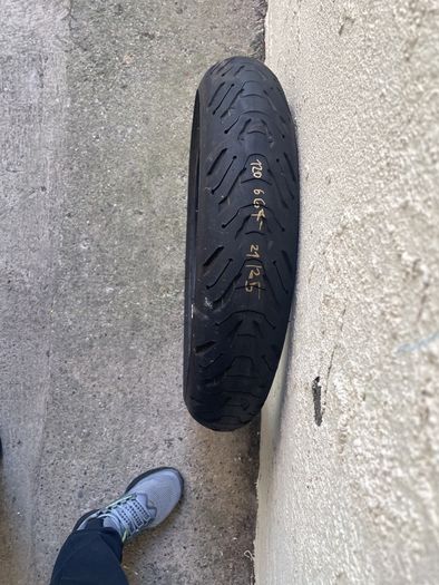 Michelin road  6gt 120/70/17