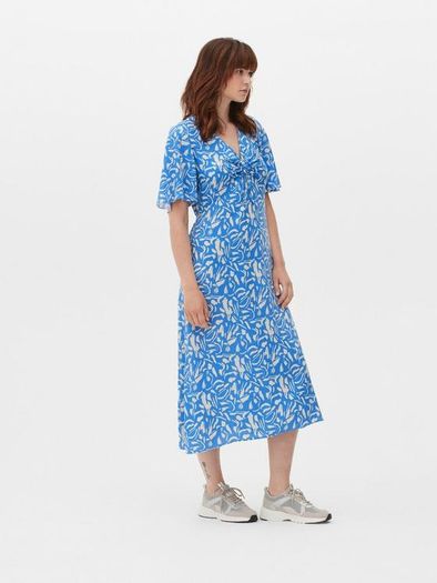 Dresses for EVERY OCCASION - most size 8 or 10 - Perfect for Communion, Confirmation, Casual, Work, every occasion!