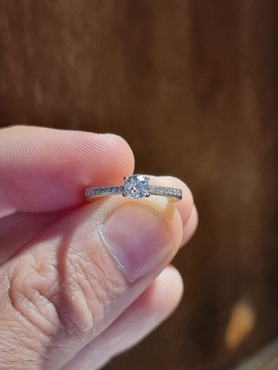 Engagement Diamond Ring: 18ct White Gold .40ct Diamond CERTIFIED