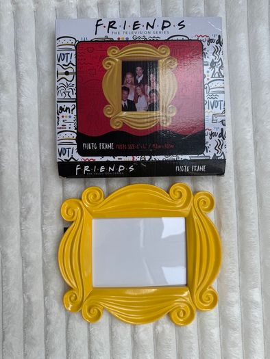 Friends The Television Series Photo Frame Photo size 4    6 Please see pictures
