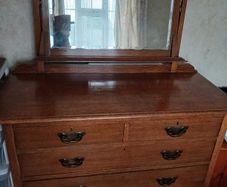 Antique dressing table with swing mirror