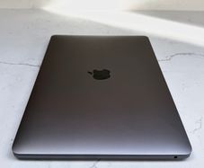 MacBook Pro (13-inc)